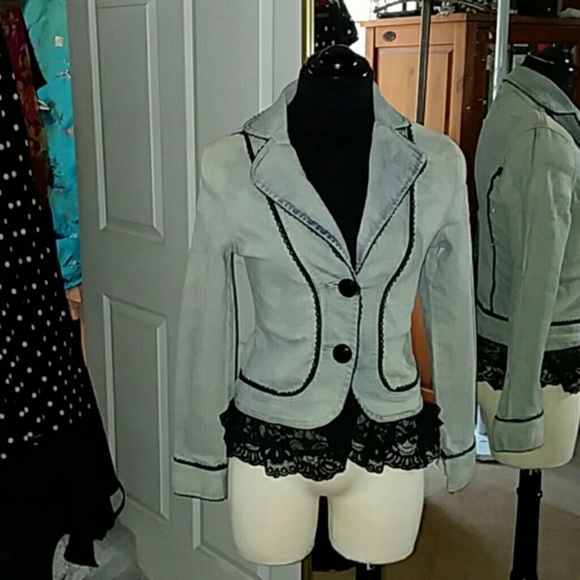 T -23° € Denim Jacket - Picture 2 of 8